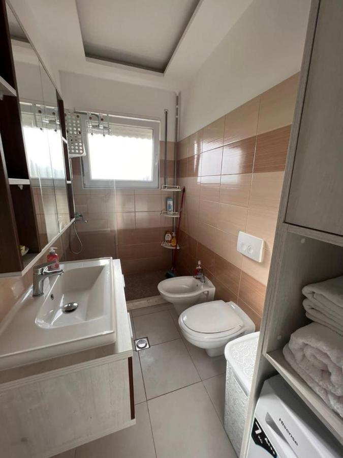 Soleil Apartment With Sunbed & Umbrella Vlorë Extérieur photo