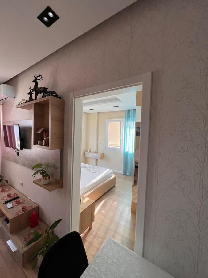 Soleil Apartment With Sunbed & Umbrella Vlorë Extérieur photo