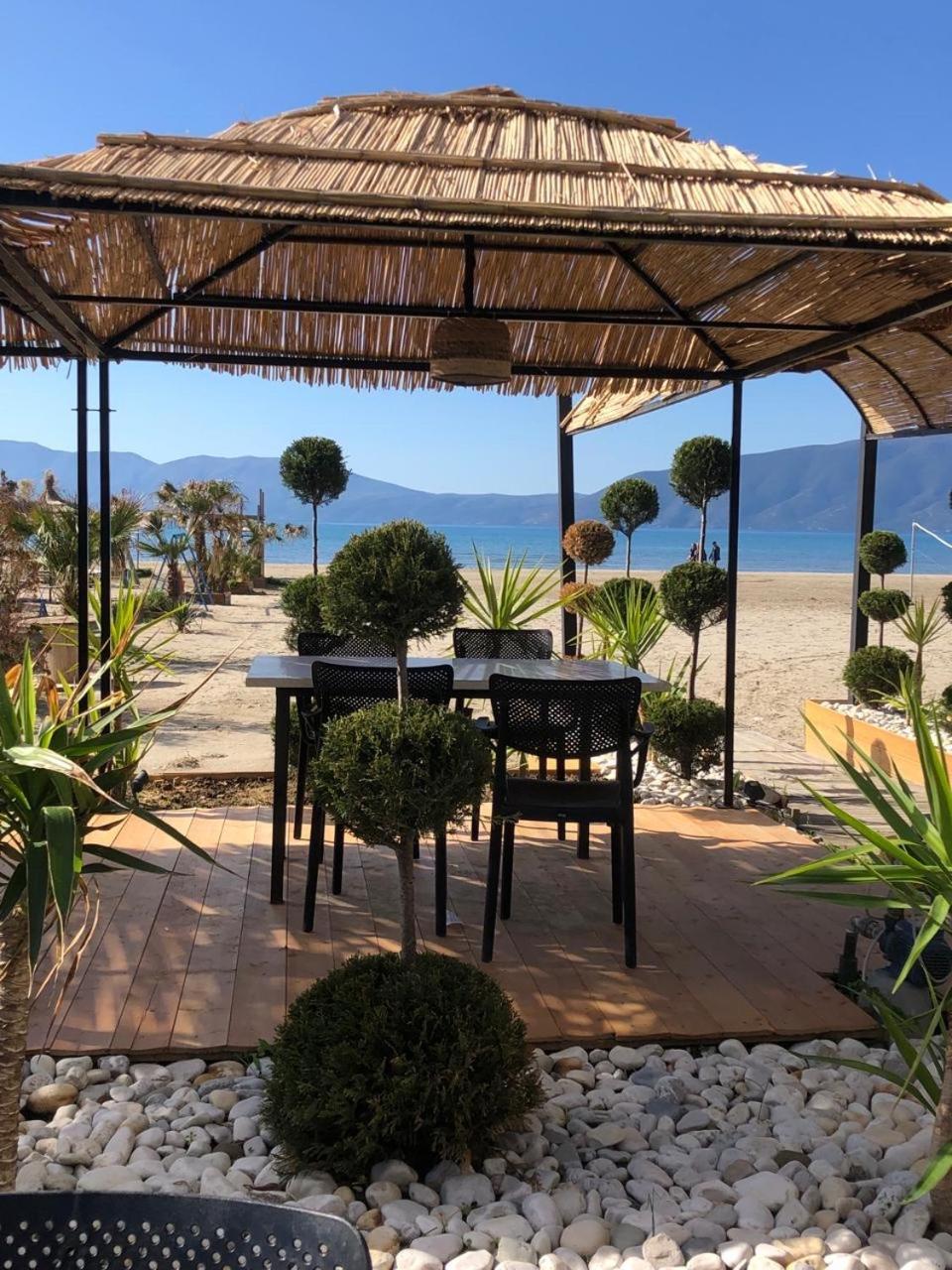 Soleil Apartment With Sunbed & Umbrella Vlorë Extérieur photo