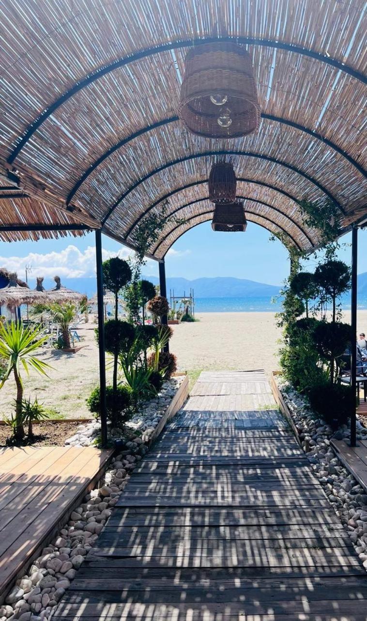 Soleil Apartment With Sunbed & Umbrella Vlorë Extérieur photo